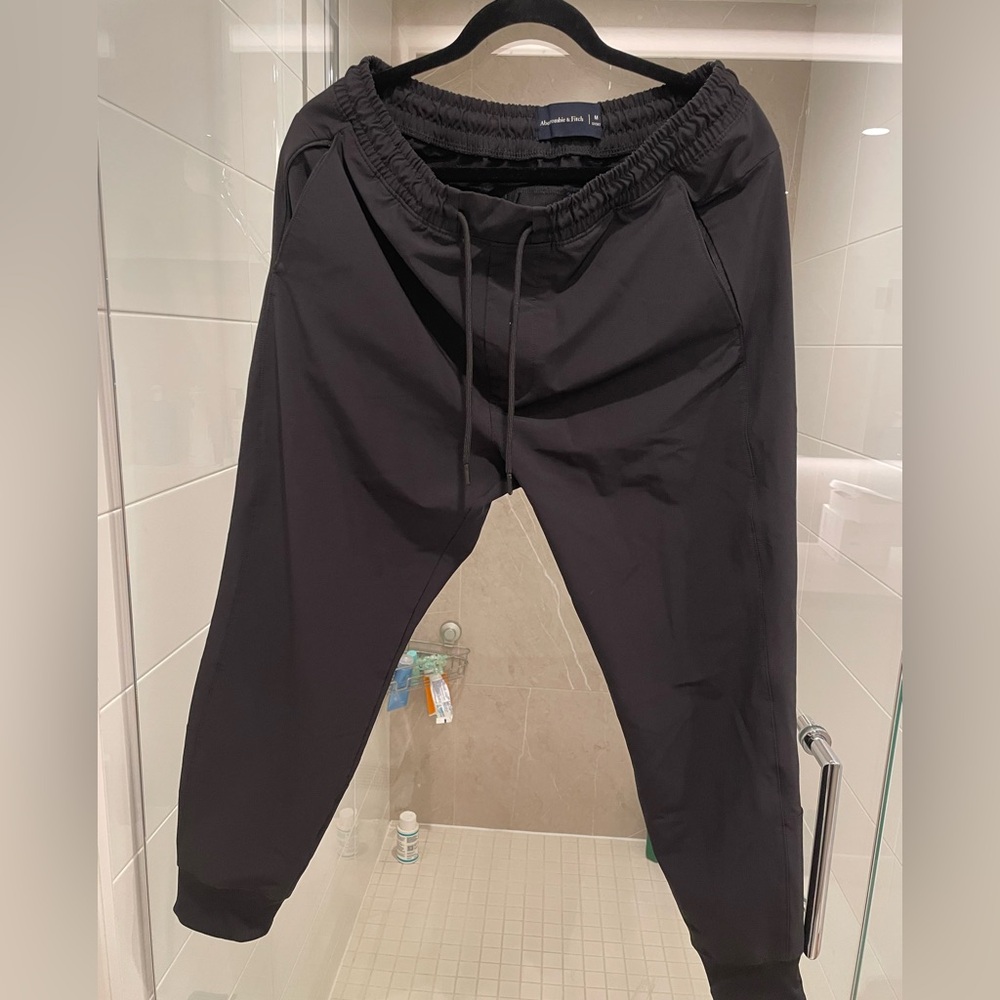 NEW Abercrombie Men's Black Jogger Pants